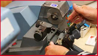 Brooklyn Special Locksmith Brooklyn, NY 718-971-9679 Brooklyn Special Locksmith Brooklyn, NY 718-971-9679 - 9-key-cutting